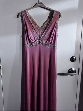 Vintage Mauve Maxi Dress with Cream Lace Trim